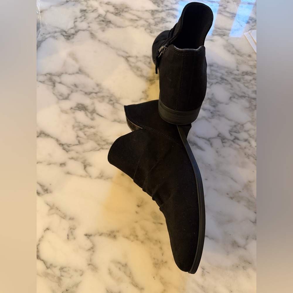 NWT Dr Scholls Black Vegan Suede Rae Ankle Bootie Size 7 - Picture 7 of 11